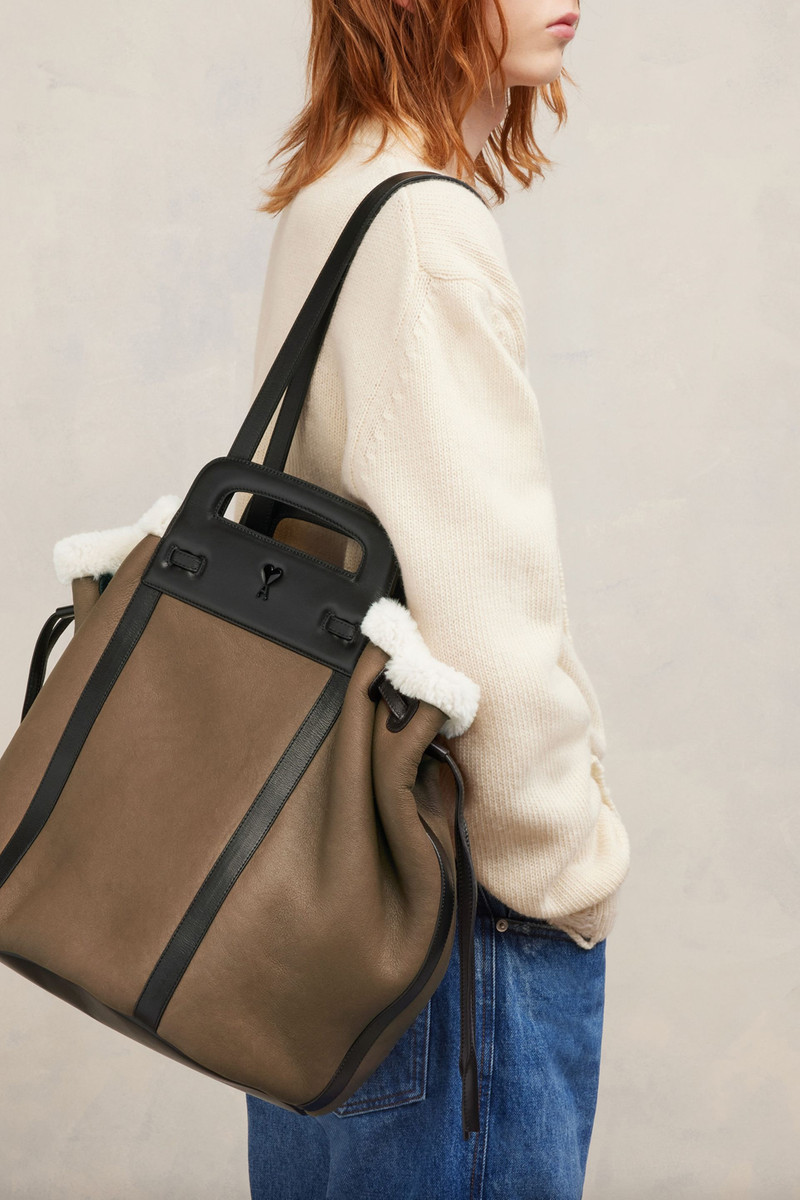 AMI Paris Large Accordeon Tote Bag outlook