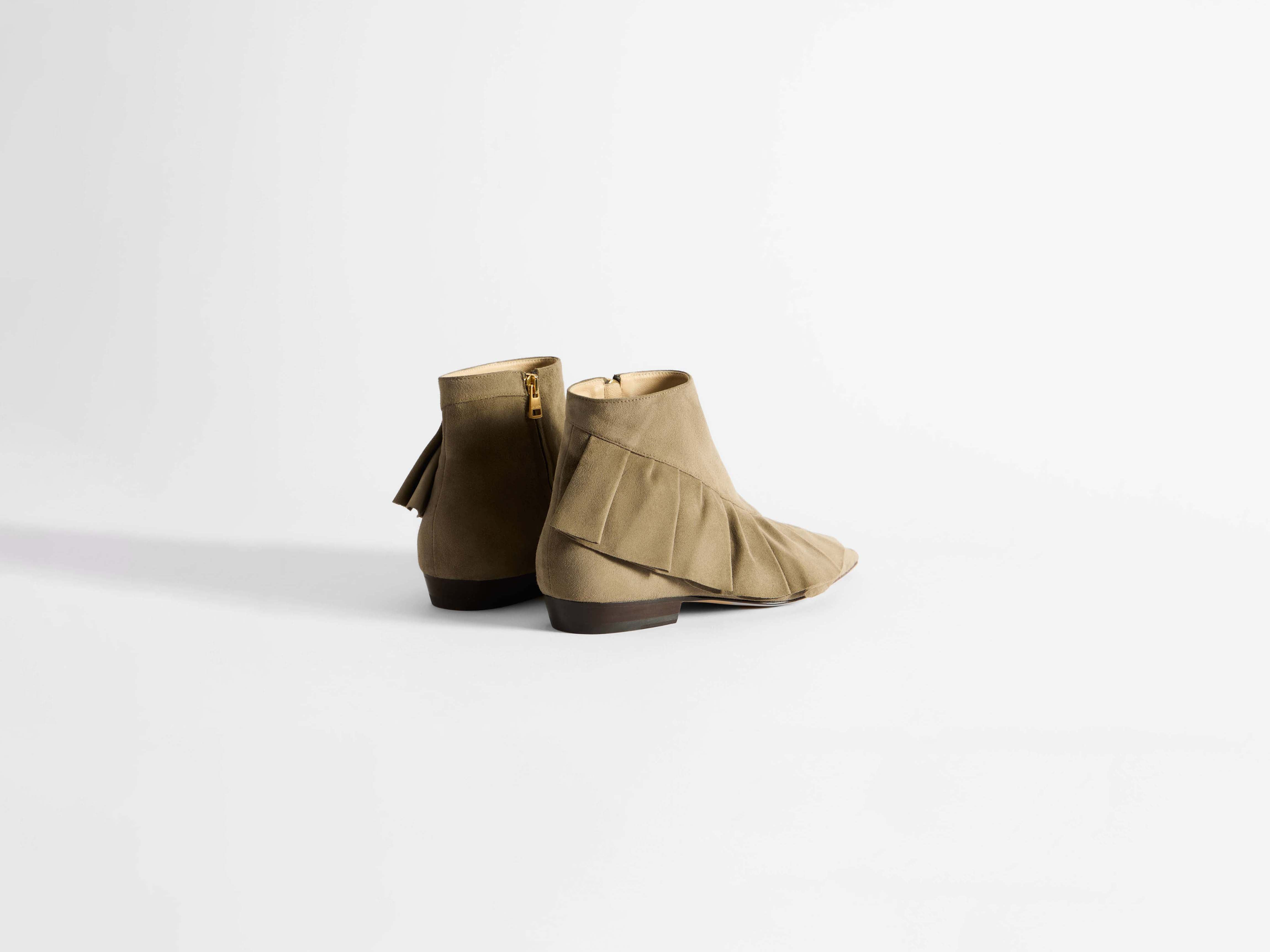 WOMENS RUFFLE BOOTS IN GREY - 4