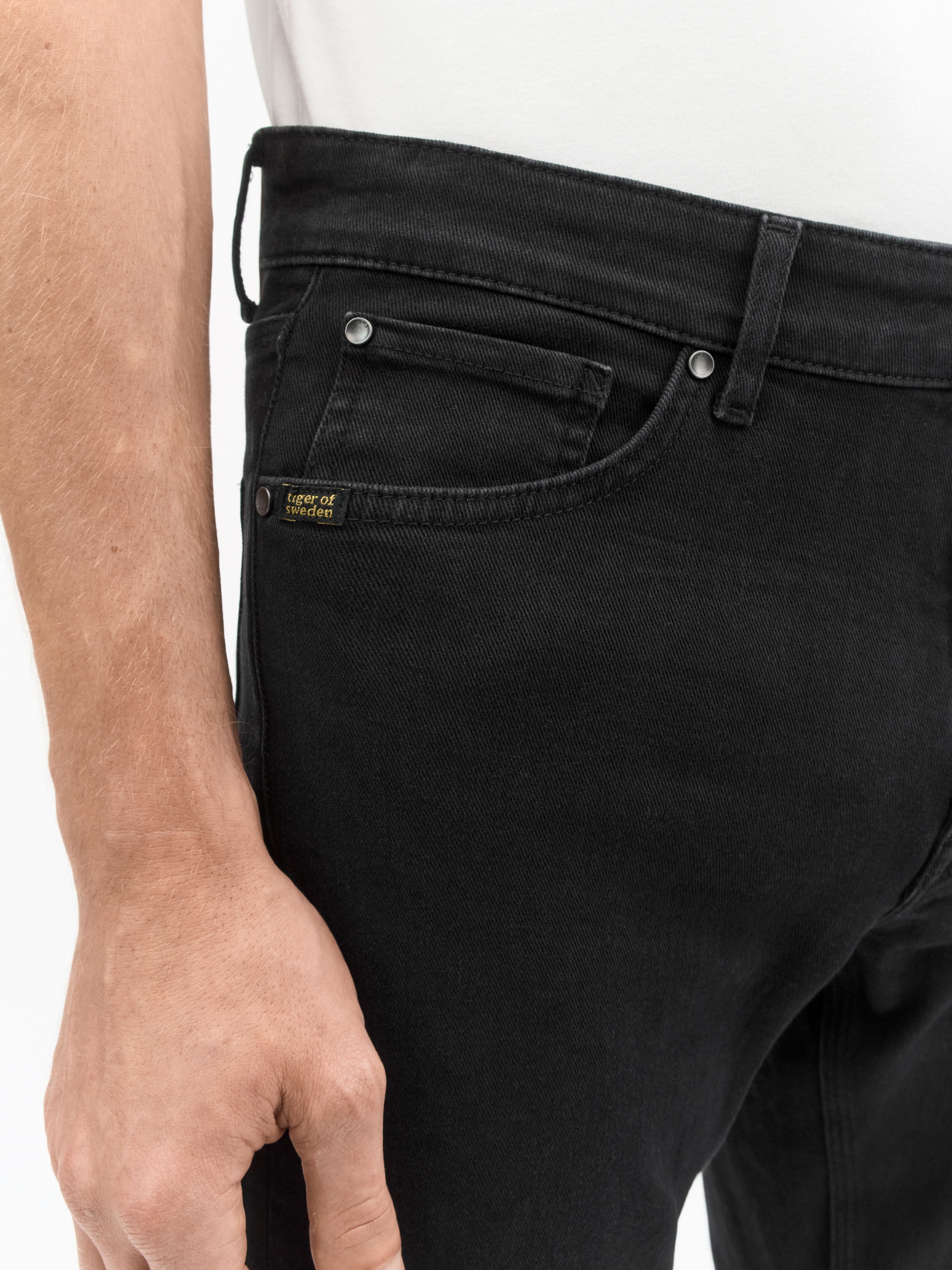 Des Mid-Rise Jeans - 5