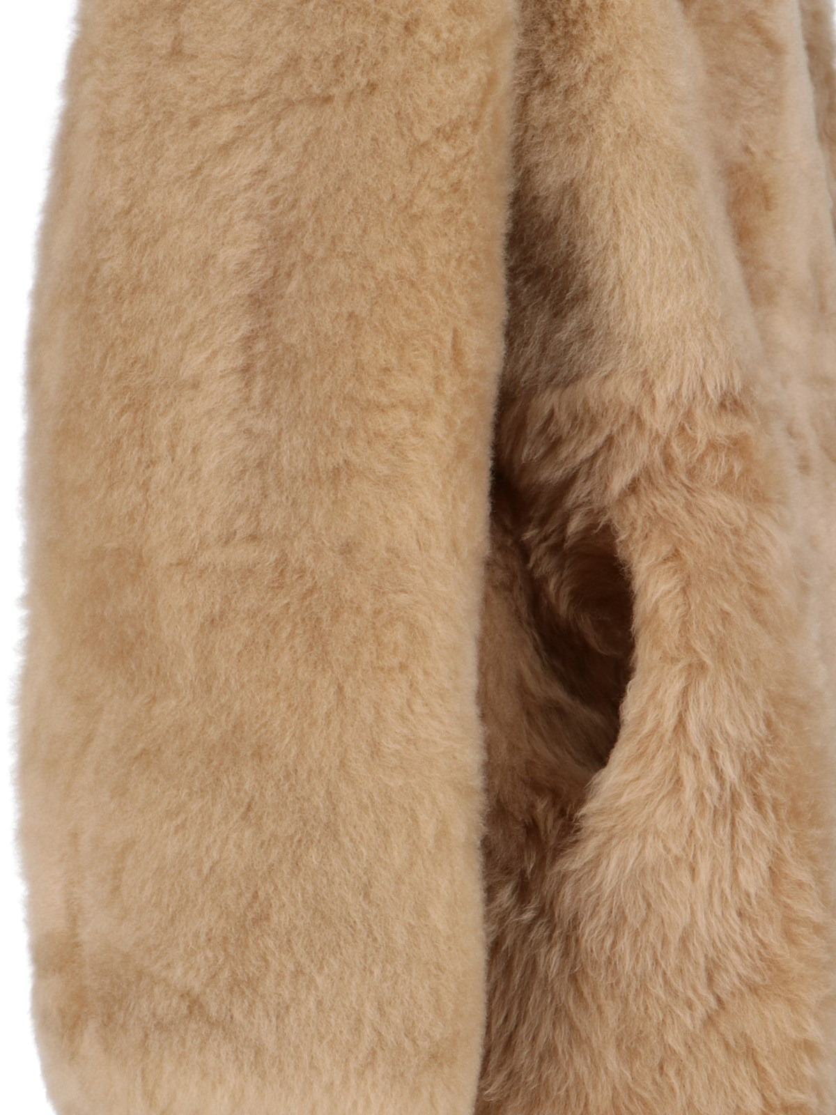 FUR COAT - 4