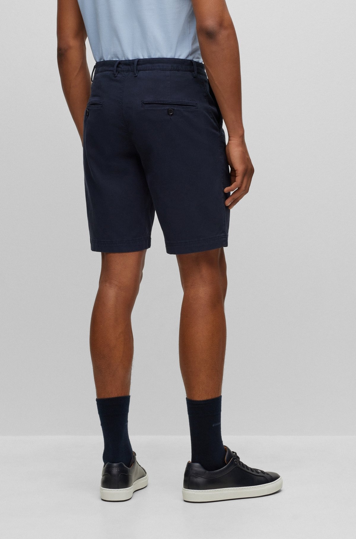 SLIM-FIT SHORTS IN A COTTON BLEND - 4