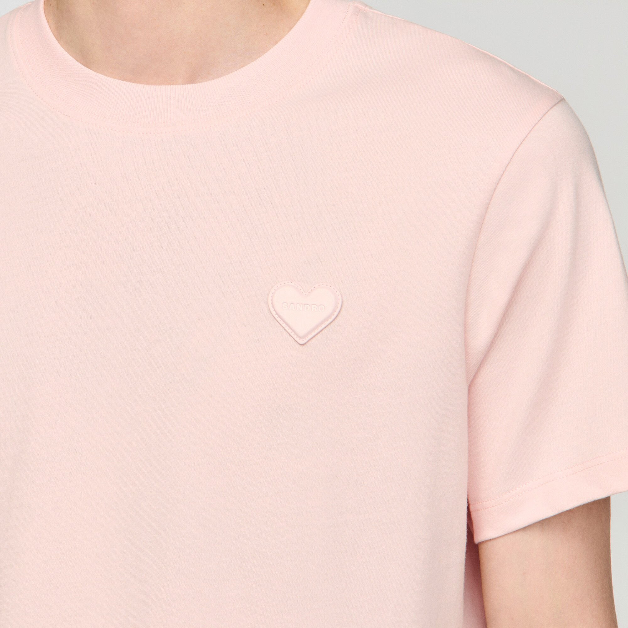 T-SHIRT WITH HEART PATCH - 3