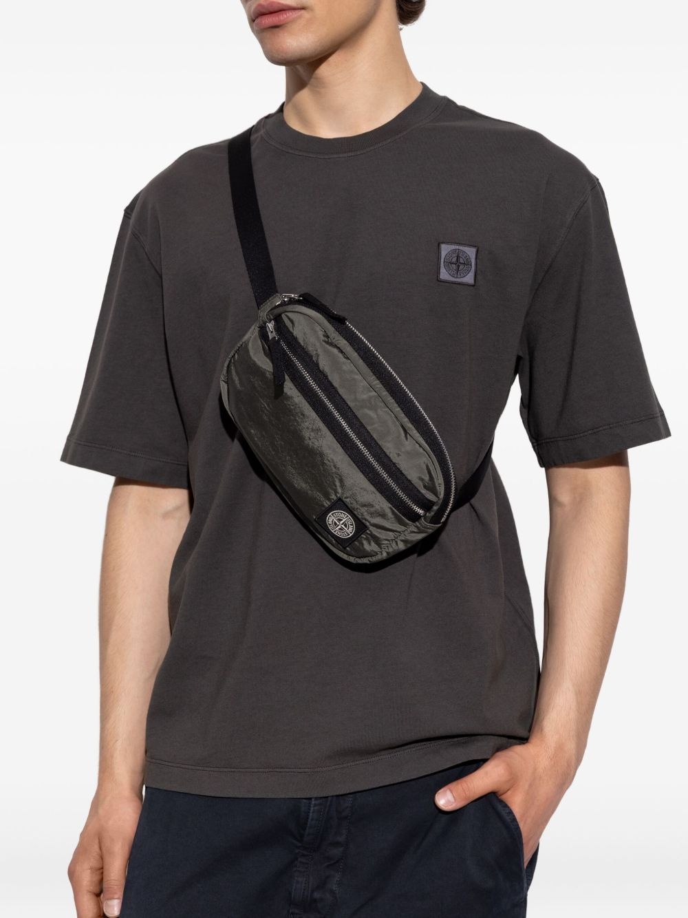 zip-fastening logo-patch belt bag - 2