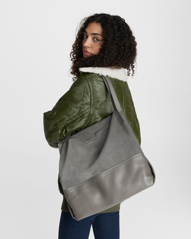 rag & bone Passenger Tote 2.0 - Suede
Large Tote Bag outlook