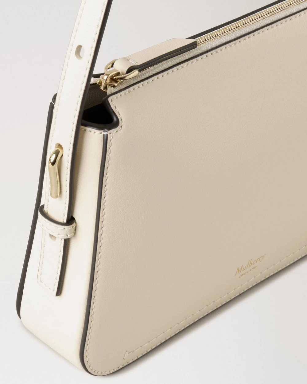 Clovelly Pouch Eggshell Micro Classic Grain - 6