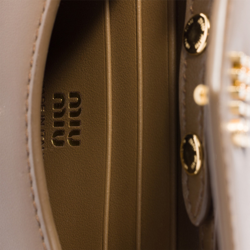 Miu Miu Leather shoulder wallet outlook