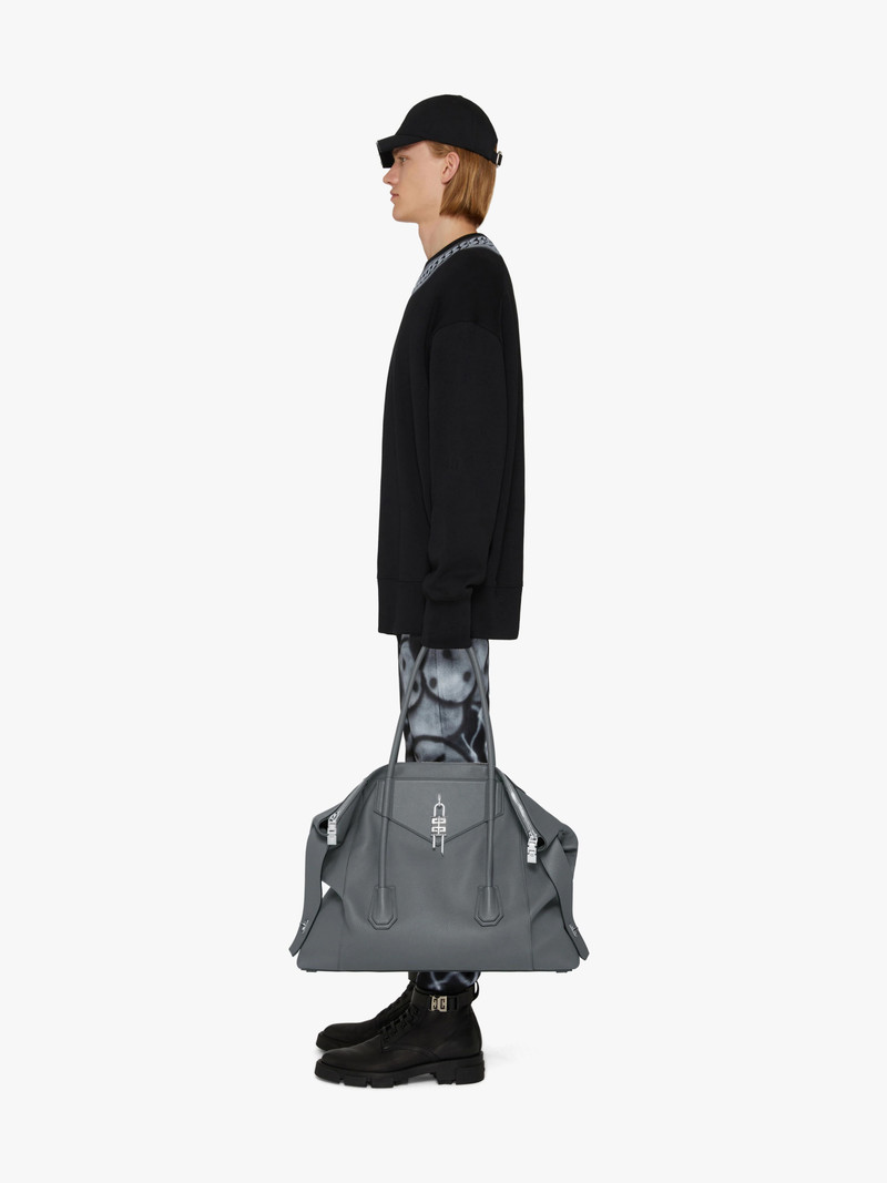 SWEATSHIRT WITH TAG EFFECT EMBOSSED CHAIN COLLAR 3