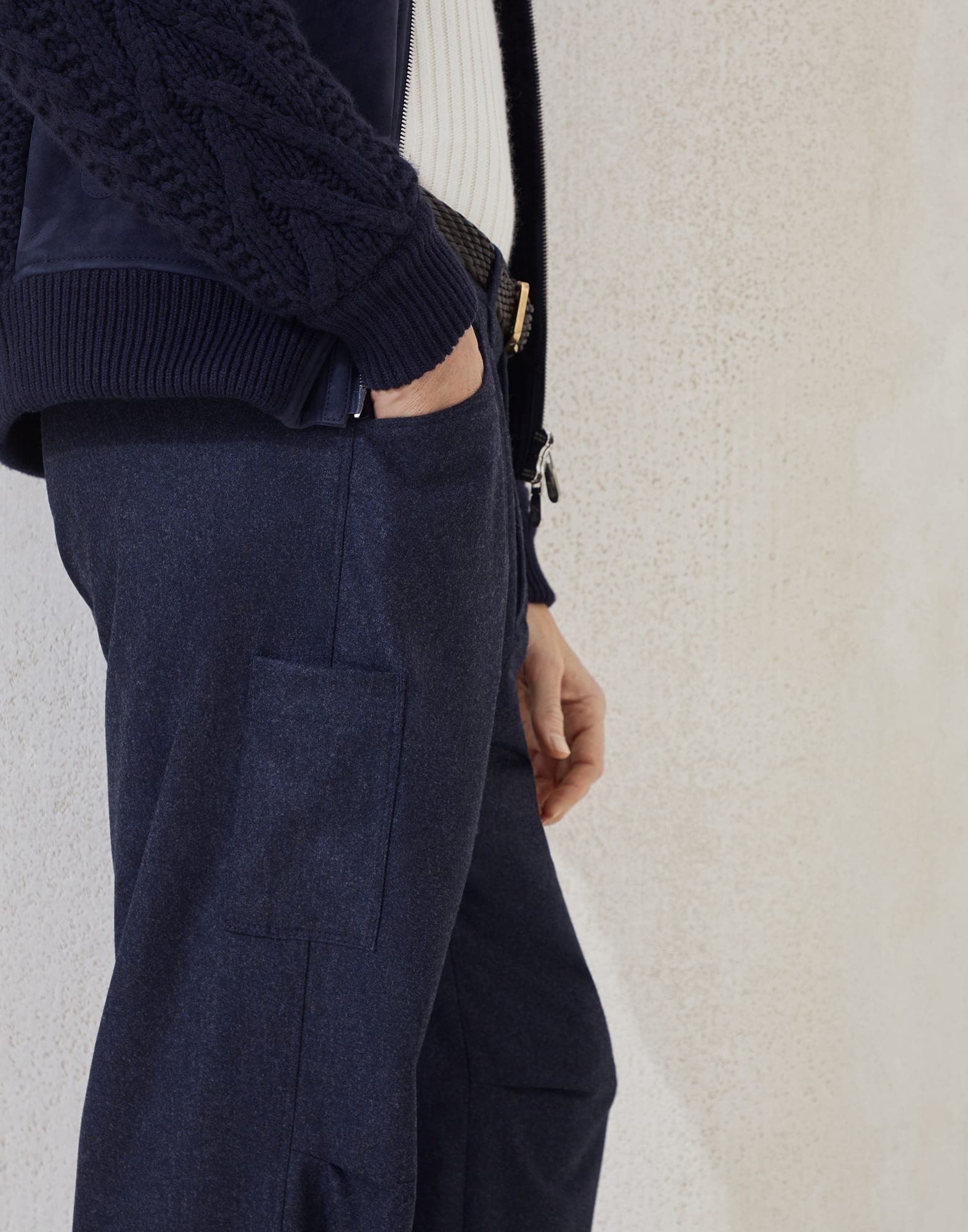 Virgin wool flannel ergonomic trousers with patch pockets - 3