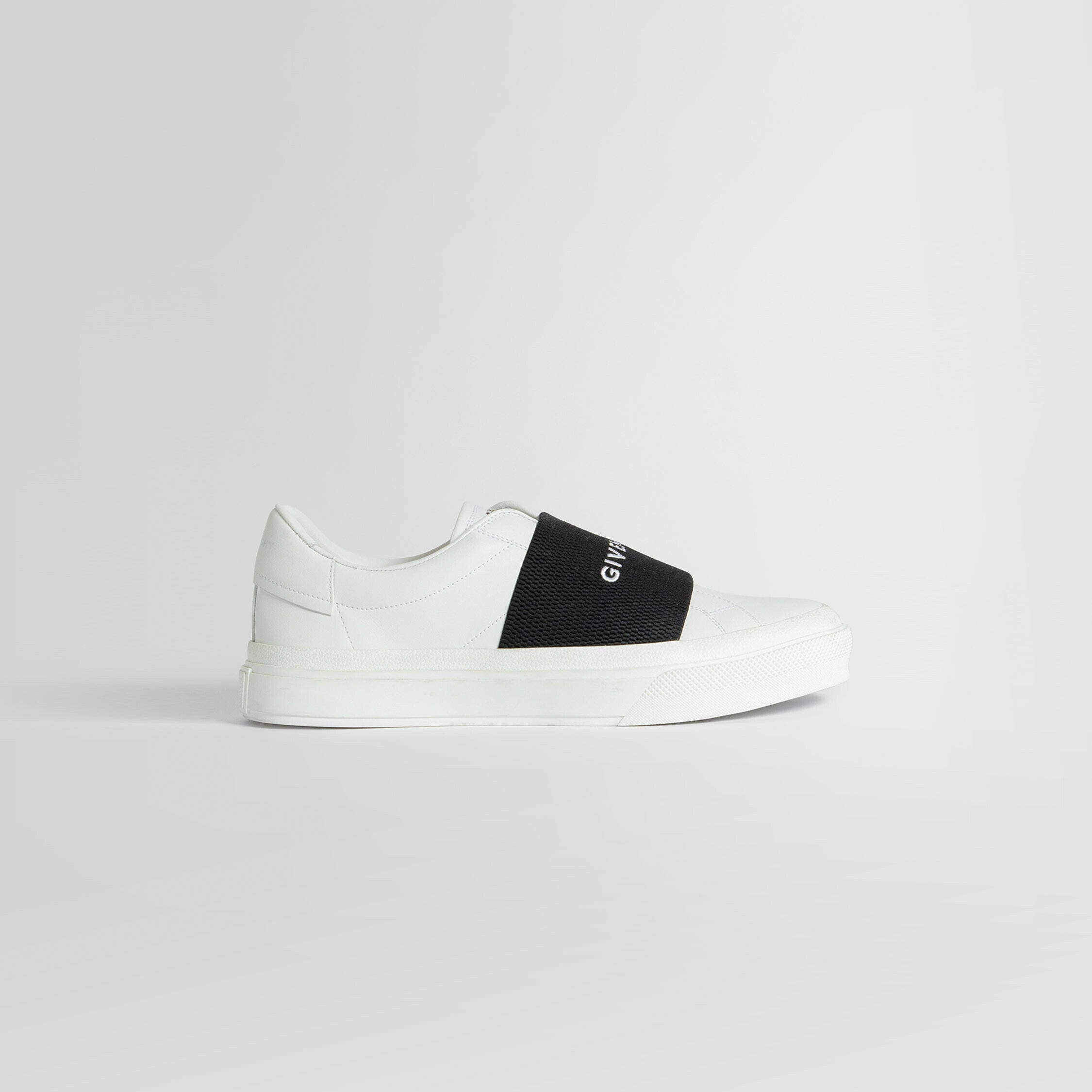 GIVENCHY MAN WHITE SNEAKERS - 6