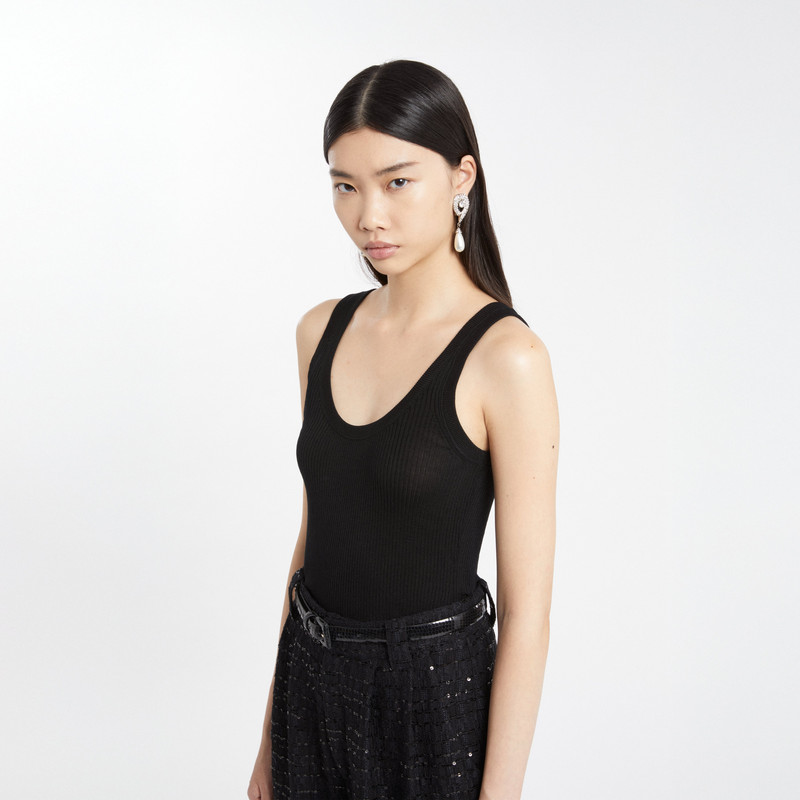 SILK TANKTOP WITH PENDANT 6
