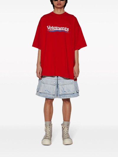 VETEMENTS Campaign logo-print T-shirt outlook