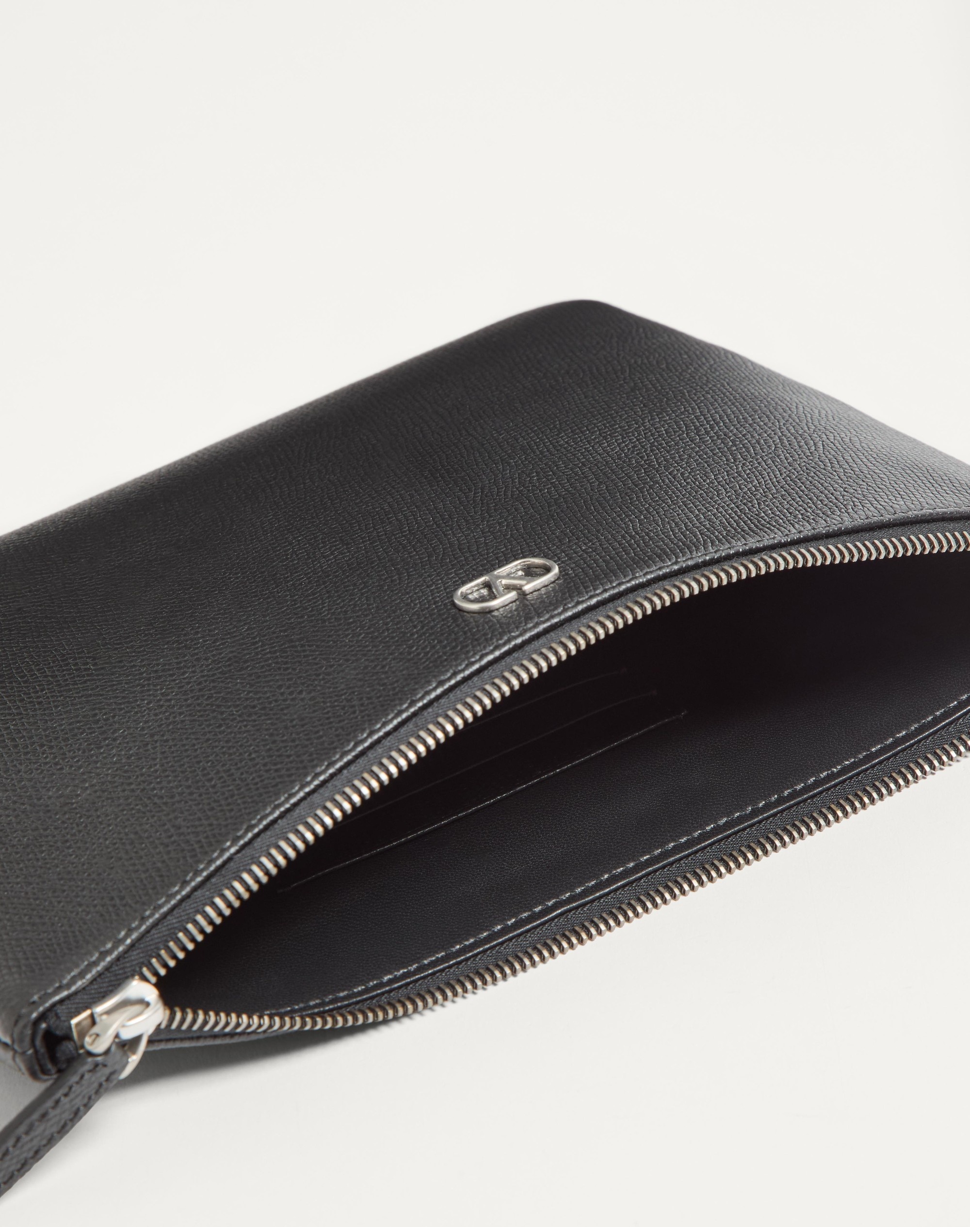 【VALENTINO】VLogo フェイクシアリング スライド 関送料込み Valentino VLOGO SIGNATURE GRAINY CALFSKIN POUCH | REVERSIBLE