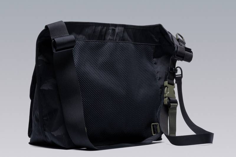 3A-1-LEFT Left Hand Interops Einsatztasche Black 6