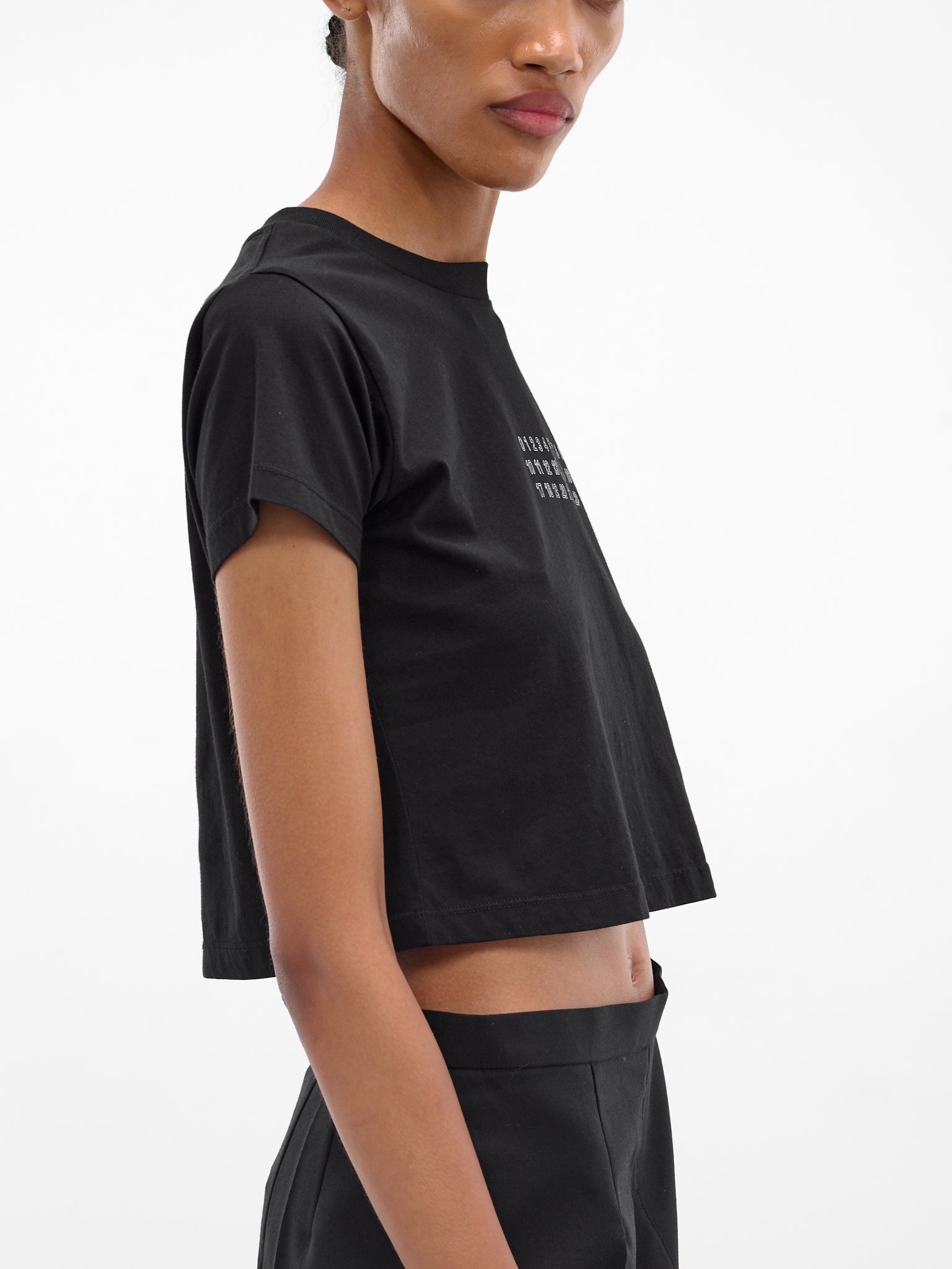Black Cropped Numeric Logo Tee - 4