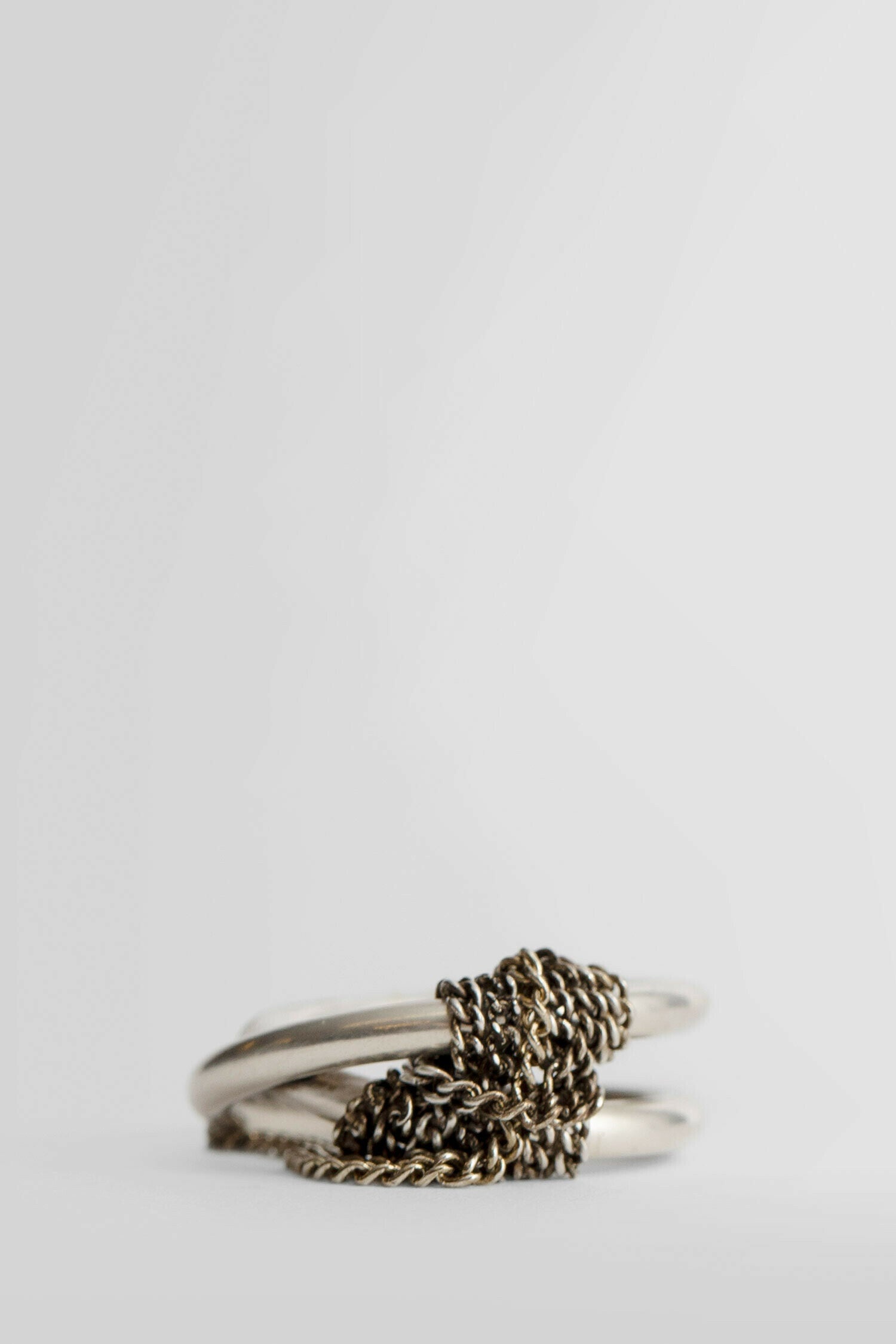 Ann Demeulemeester Silver-Kaatje-Crossring-Chainmess | REVERSIBLE