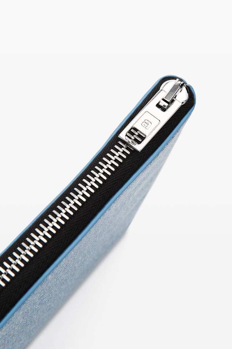 zip pouch in trompe- l'oeil leather 5