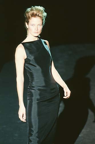 Gucci Spring 1998 Tom Ford Red Satin Pencil Dress 38 - 19