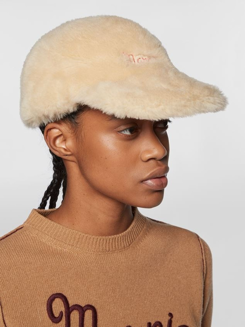 Marni SHEARLING BEANIE WITH CONTRASTING EMBROIDERED MARNI LOGO outlook