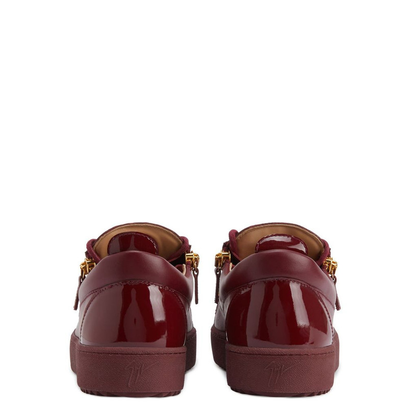 Giuseppe Zanotti Frankie outlook