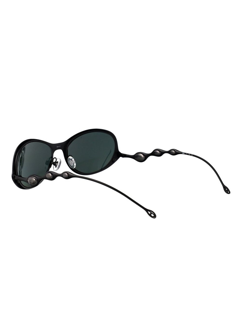 oval-framed sunglasses 3