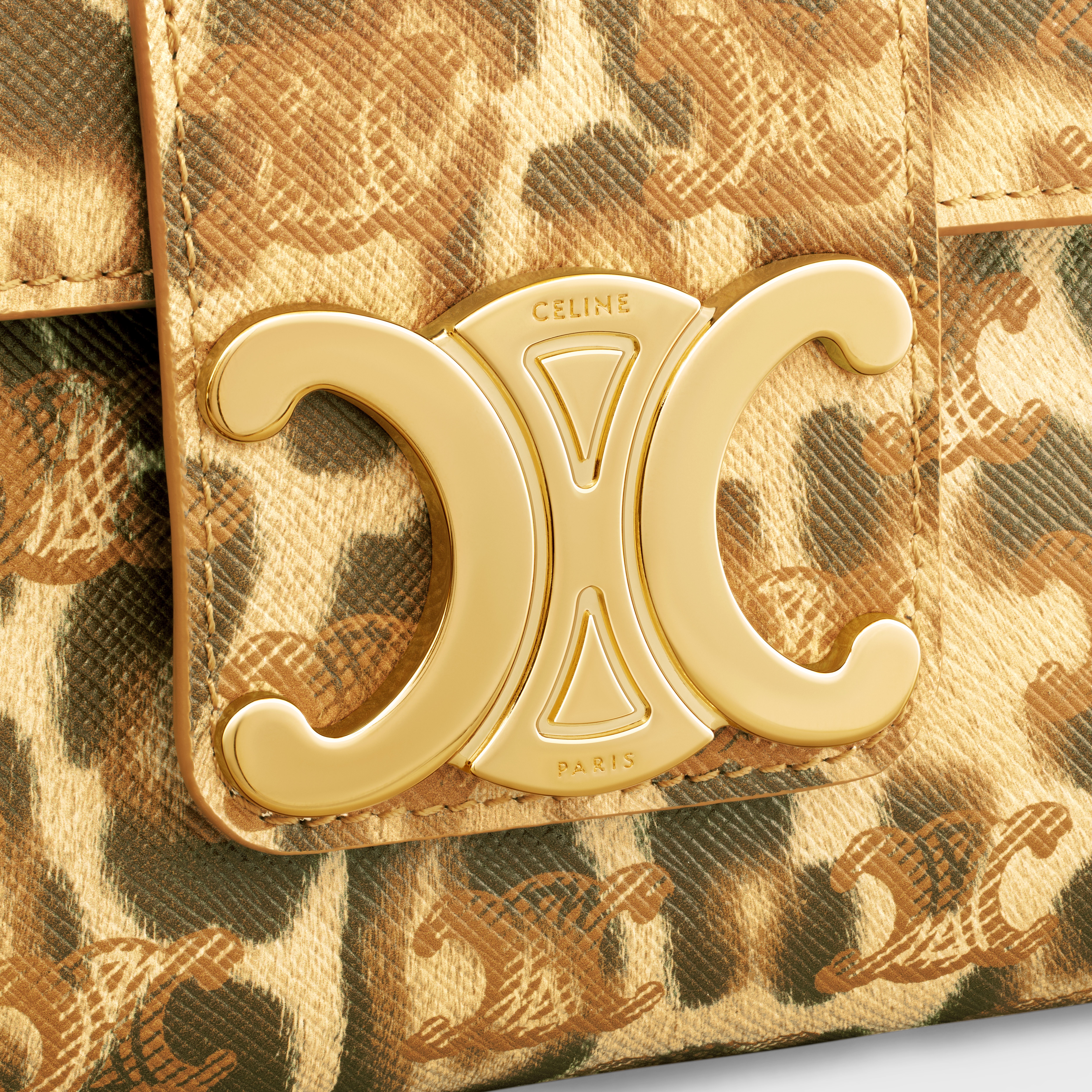 MEDIUM VICTOIRE BAG in Triomphe Canvas with leopard print - 4