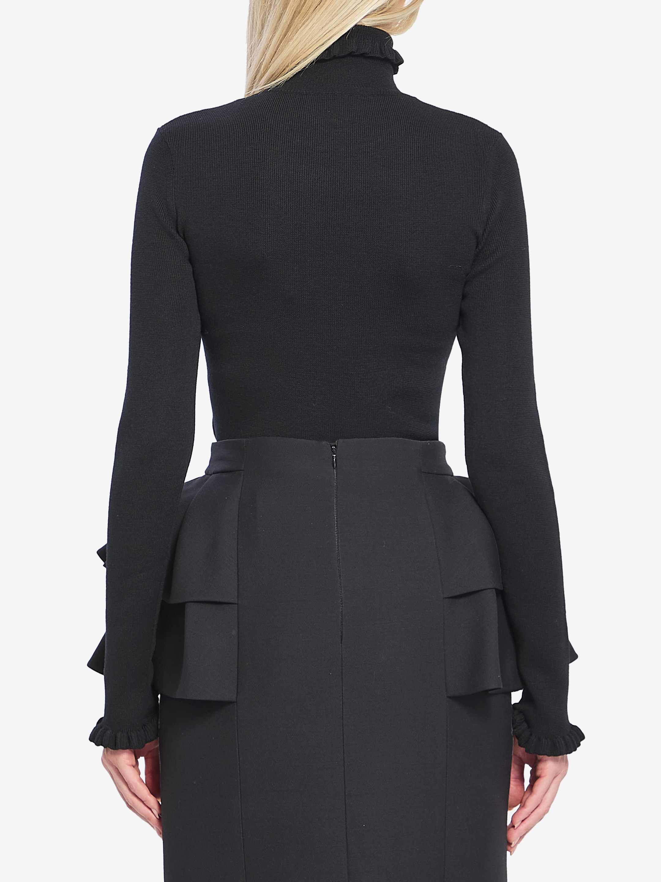 Turtleneck with ruffles - 3