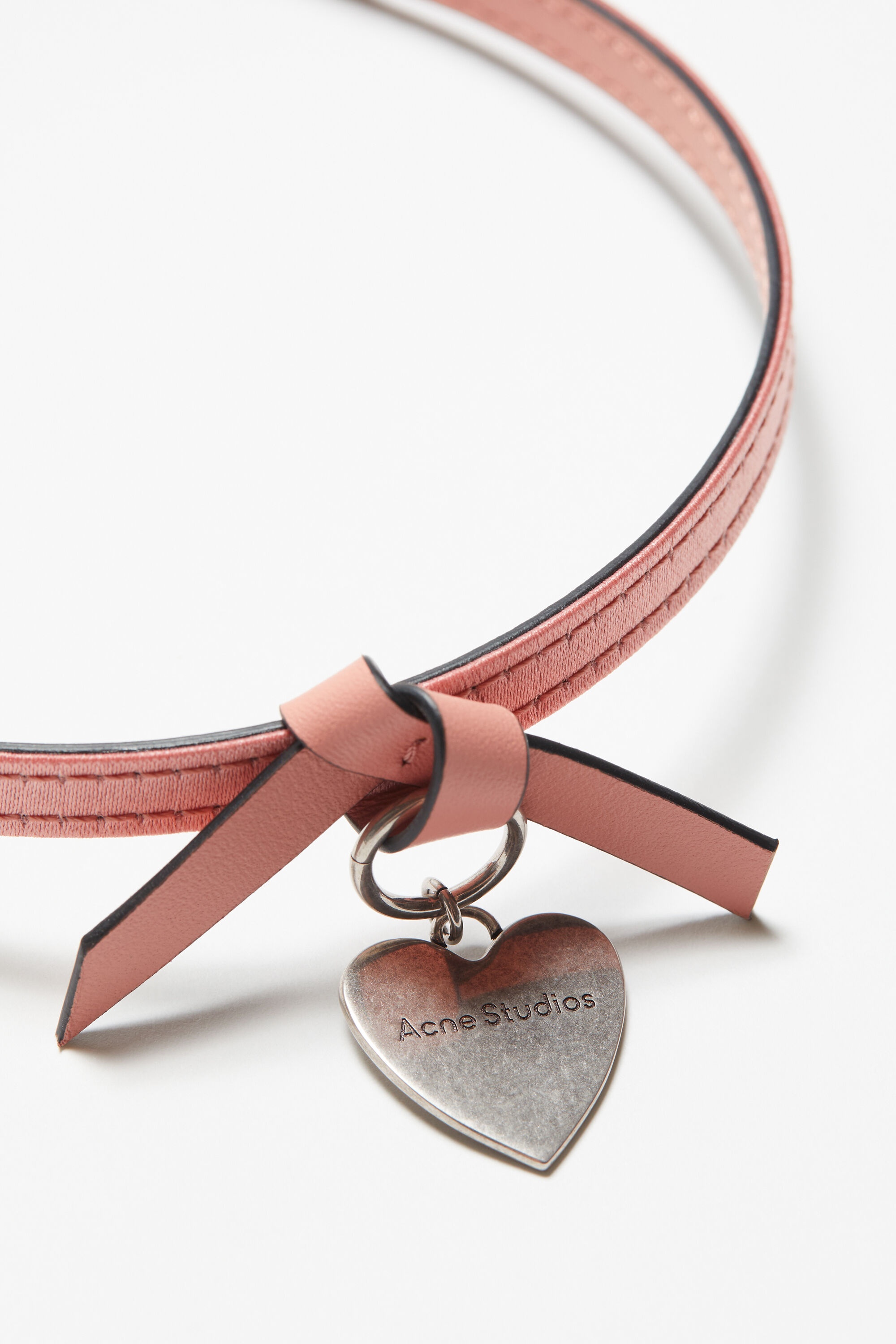 Musubi charm necklace - Salmon pink - 4