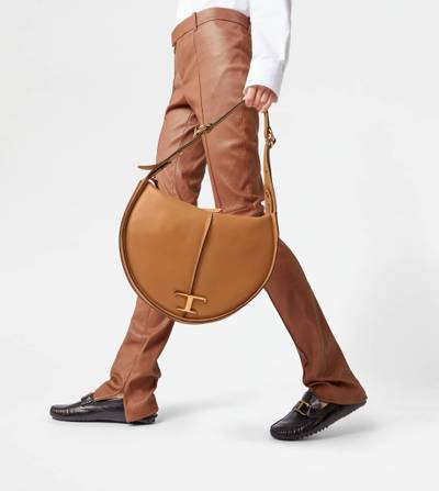 Tod's T TIMELESS HOBO BAG IN LEATHER MEDIUM - BROWN outlook