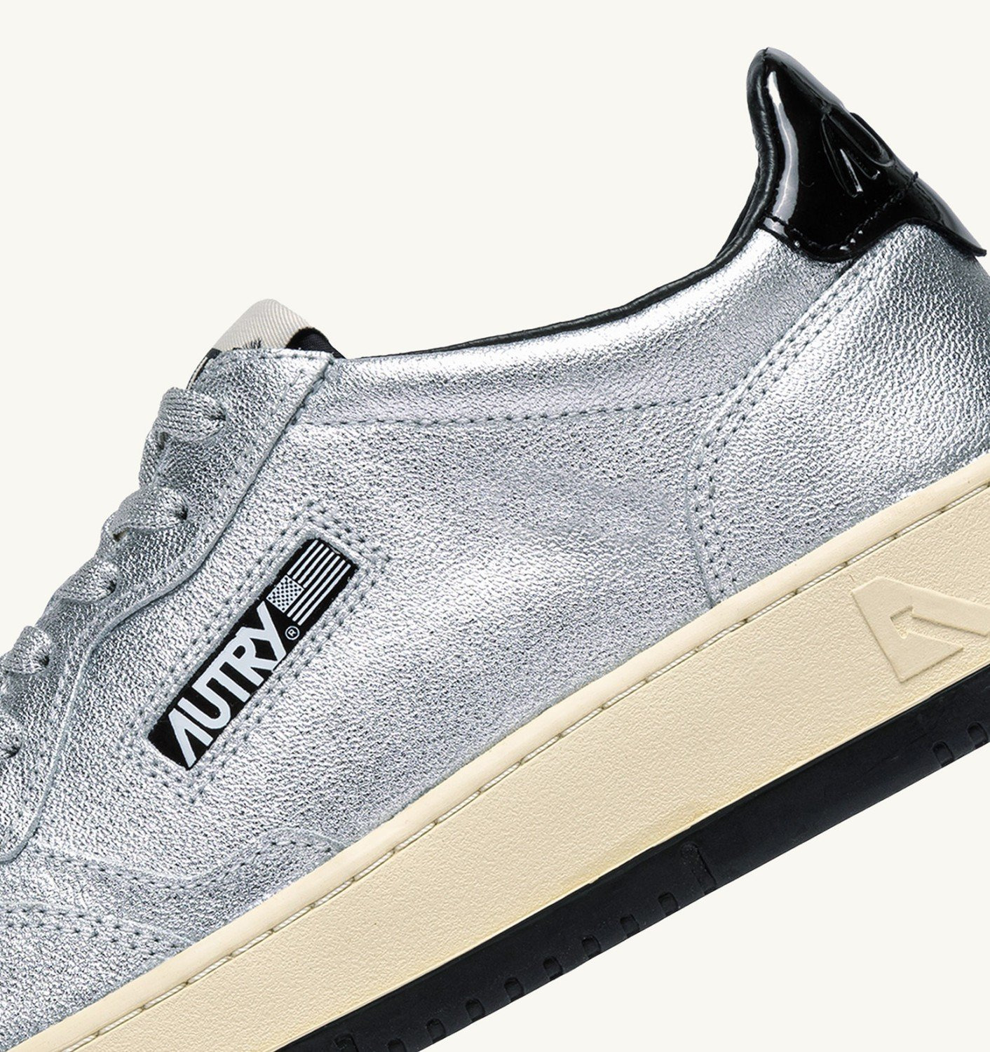 MEDALIST LOW SNEAKERS IN SILVER AND BLACK METALIZED LEATHER - 6