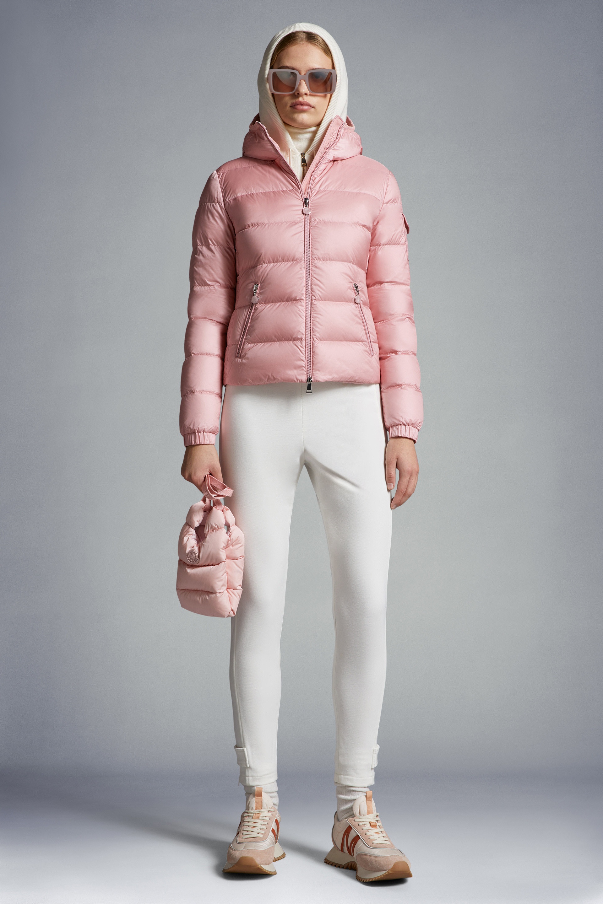 Moncler Gles Short Down Jacket outlook