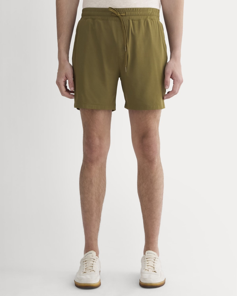 EVERLANE THE OFF-DUTY TECH SHORT outlook