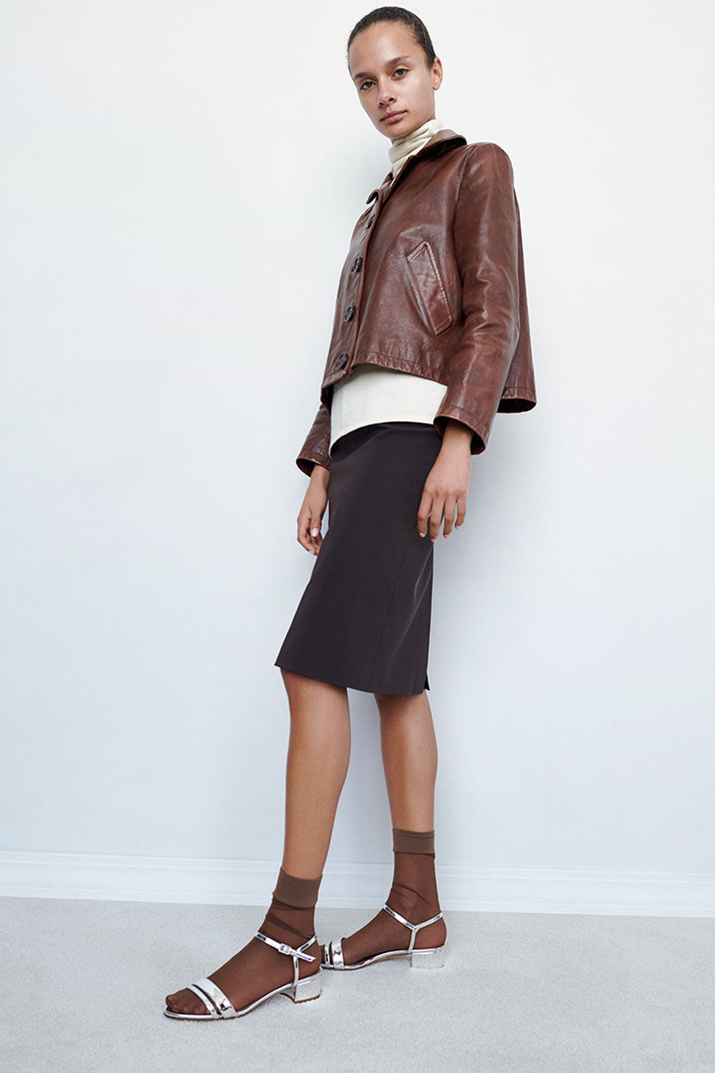 Emme Parsons SIMPLE BLOCK HEEL IN MIRRORED SILVER METALLIC outlook