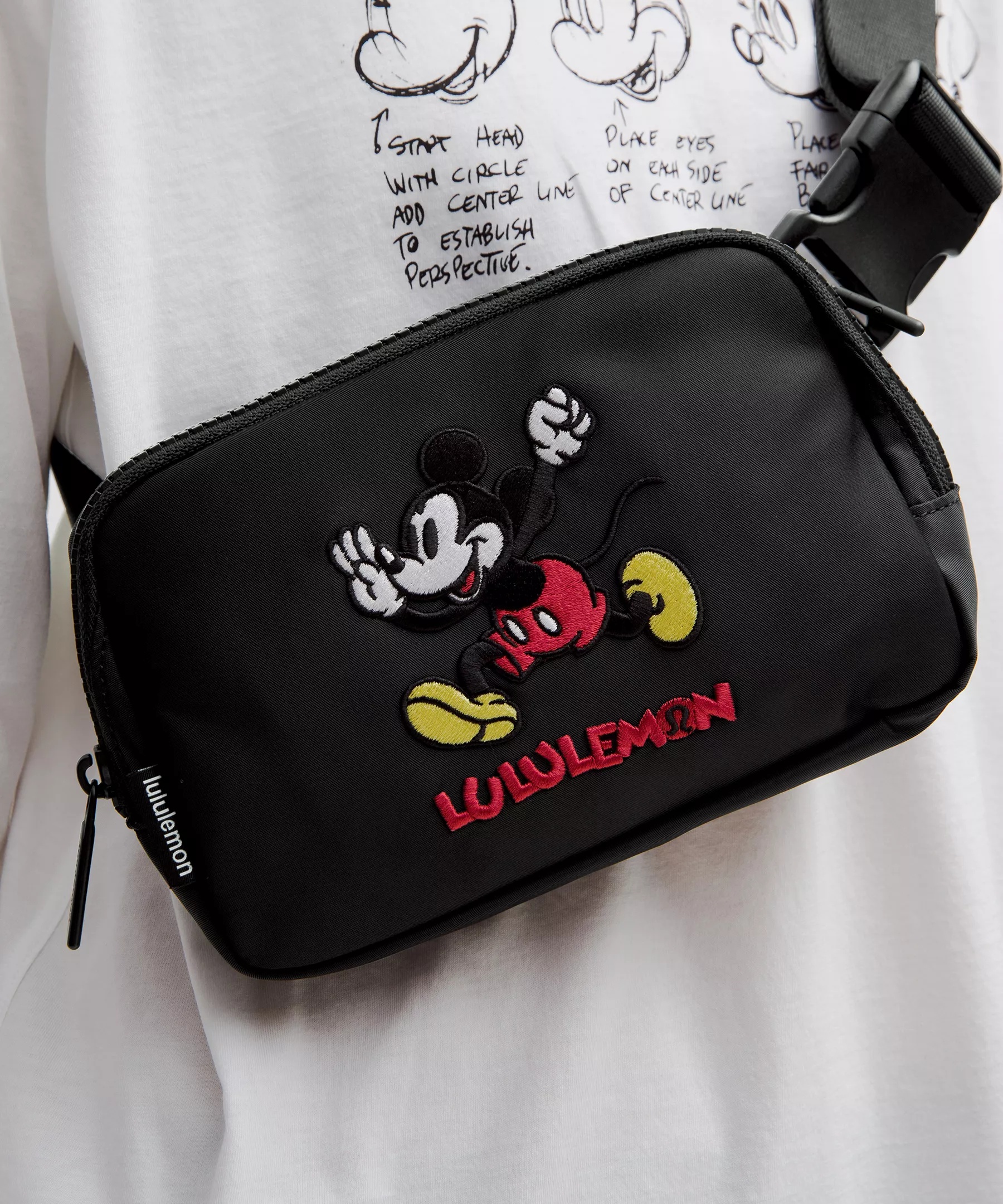 Disney x lululemon *Everywhere Belt Bag Long Strap 1L Mickey in Motion - 7