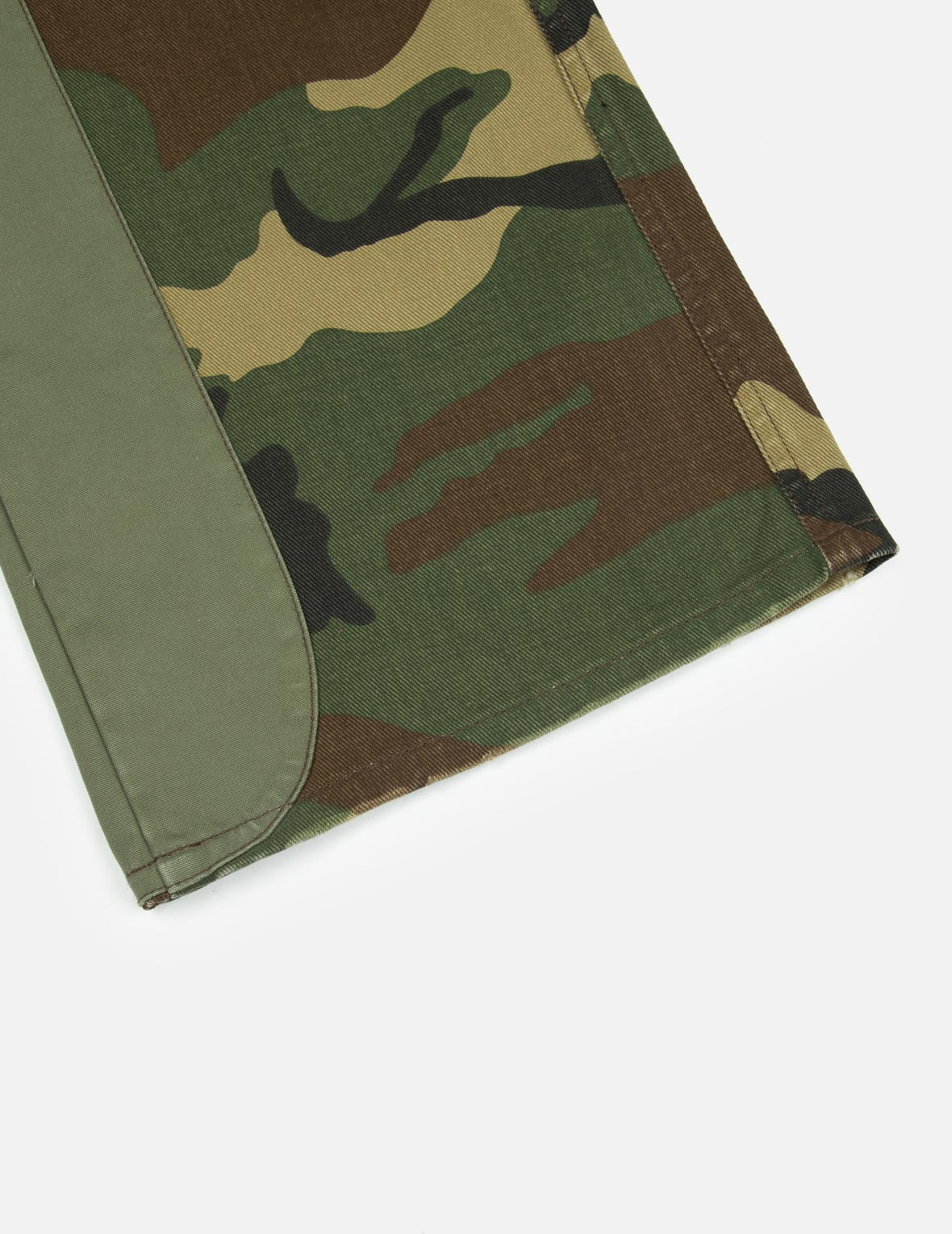 SEAGULL APPLIQUÉ EMBROIDERY BAGGY FIT CAMO PARACHUTE PANTS - 11