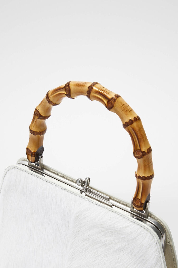 Goji Bamboo Square 5