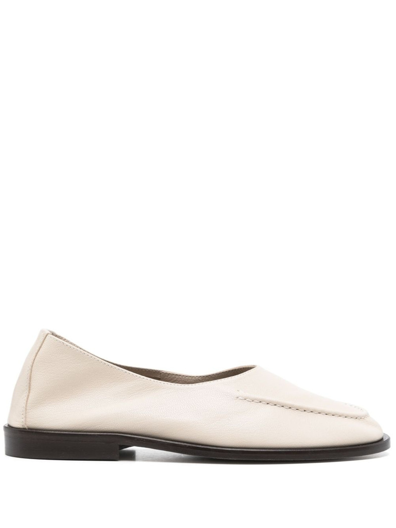 Juliol loafers 1