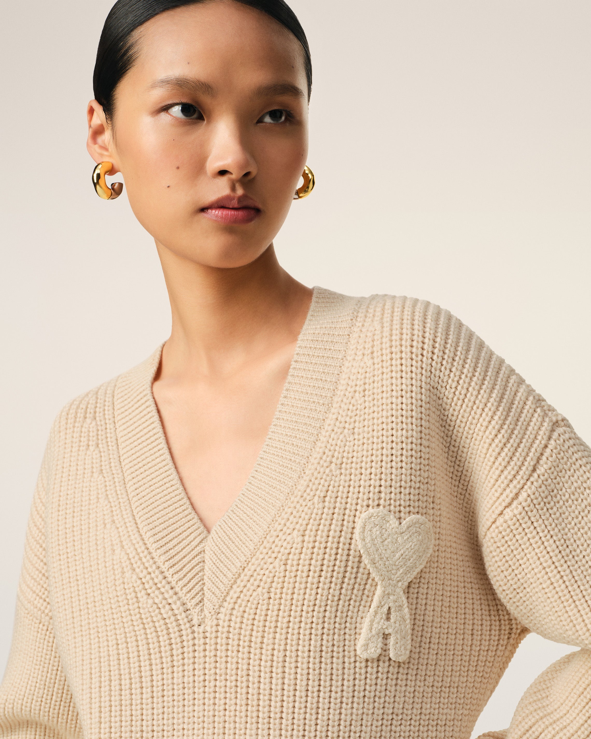 BEIGE WOOL RIBBED V NECK SWEATER - 4