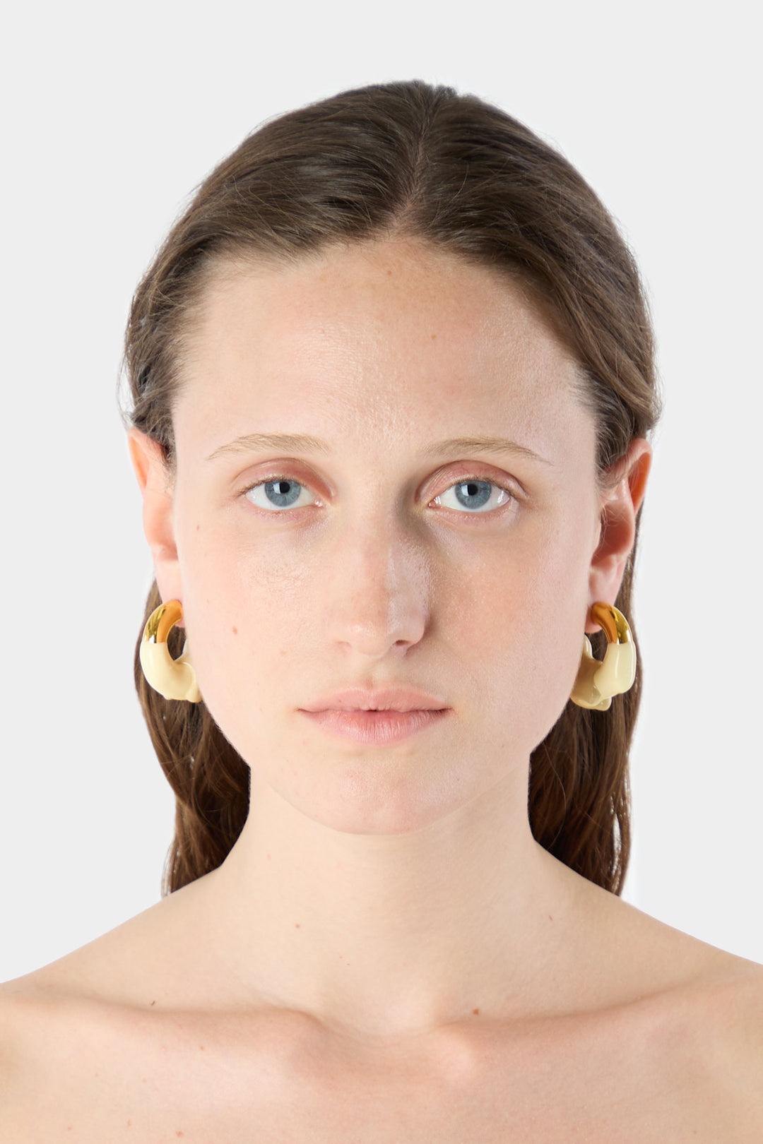 SMALL RUBBERIZED EARRINGS GOLD / cream & beige - 2