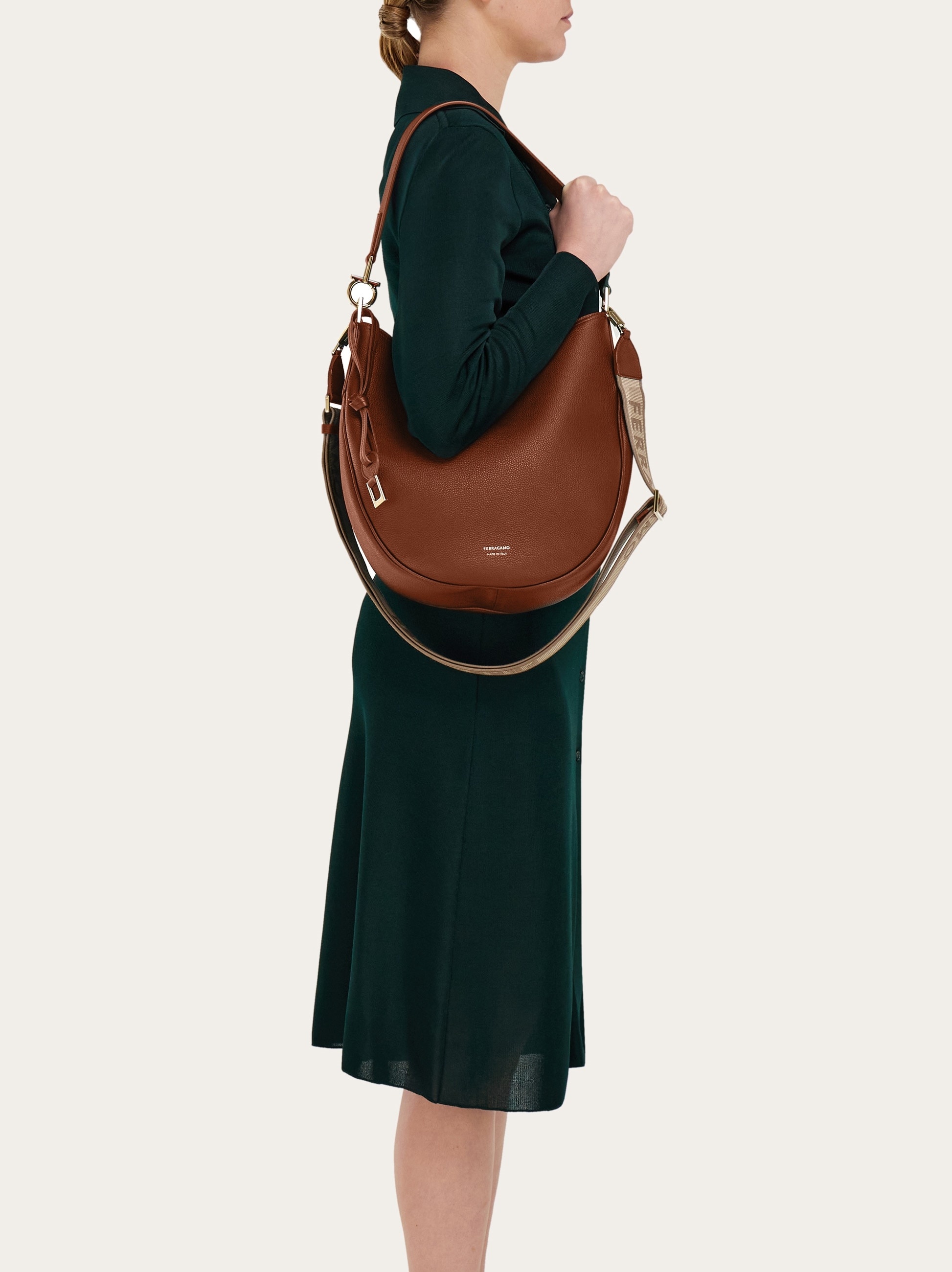 North-South hobo bag (M) - 2
