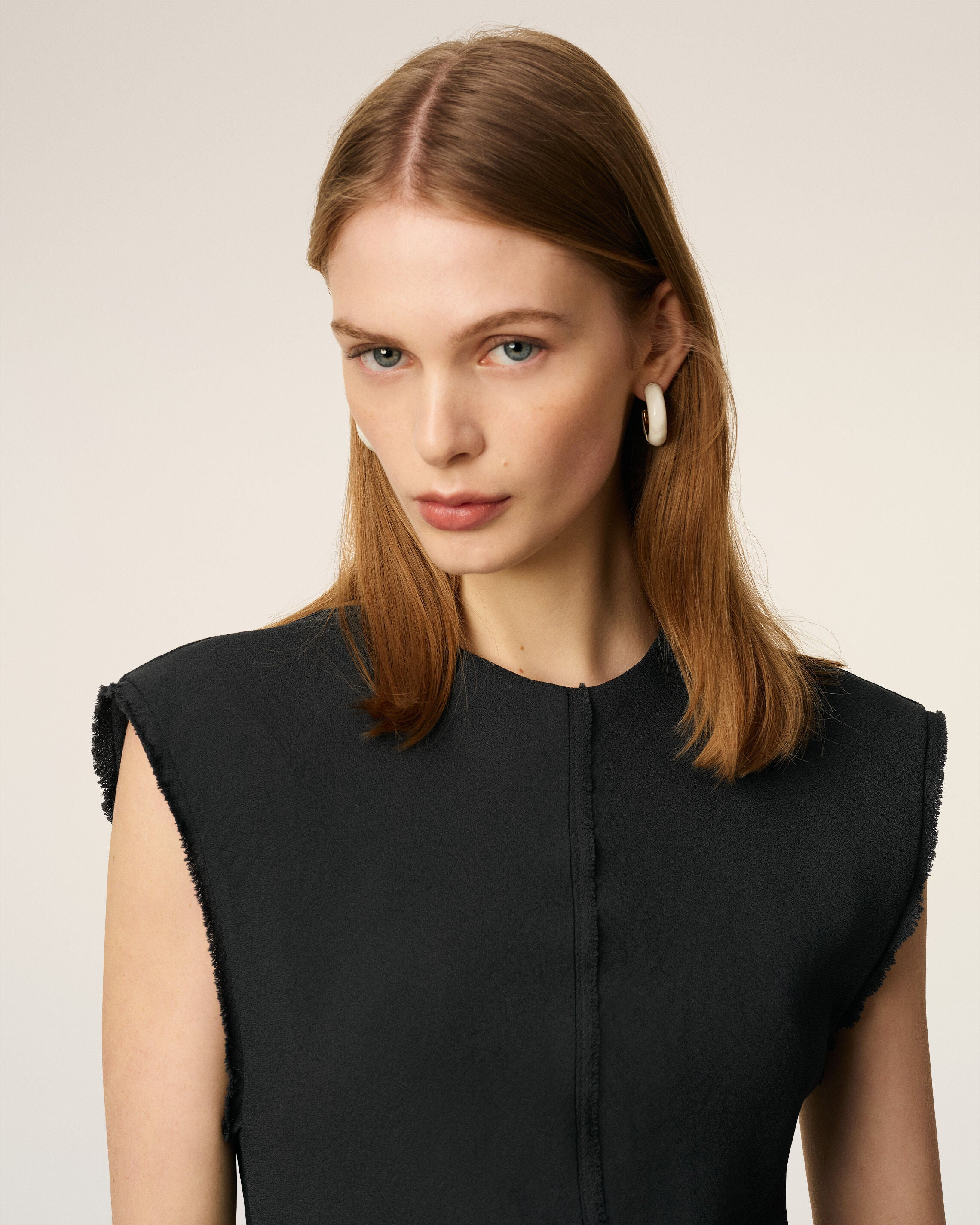 BLACK LONG  RAW EDGE DETAILS DRESS - 4