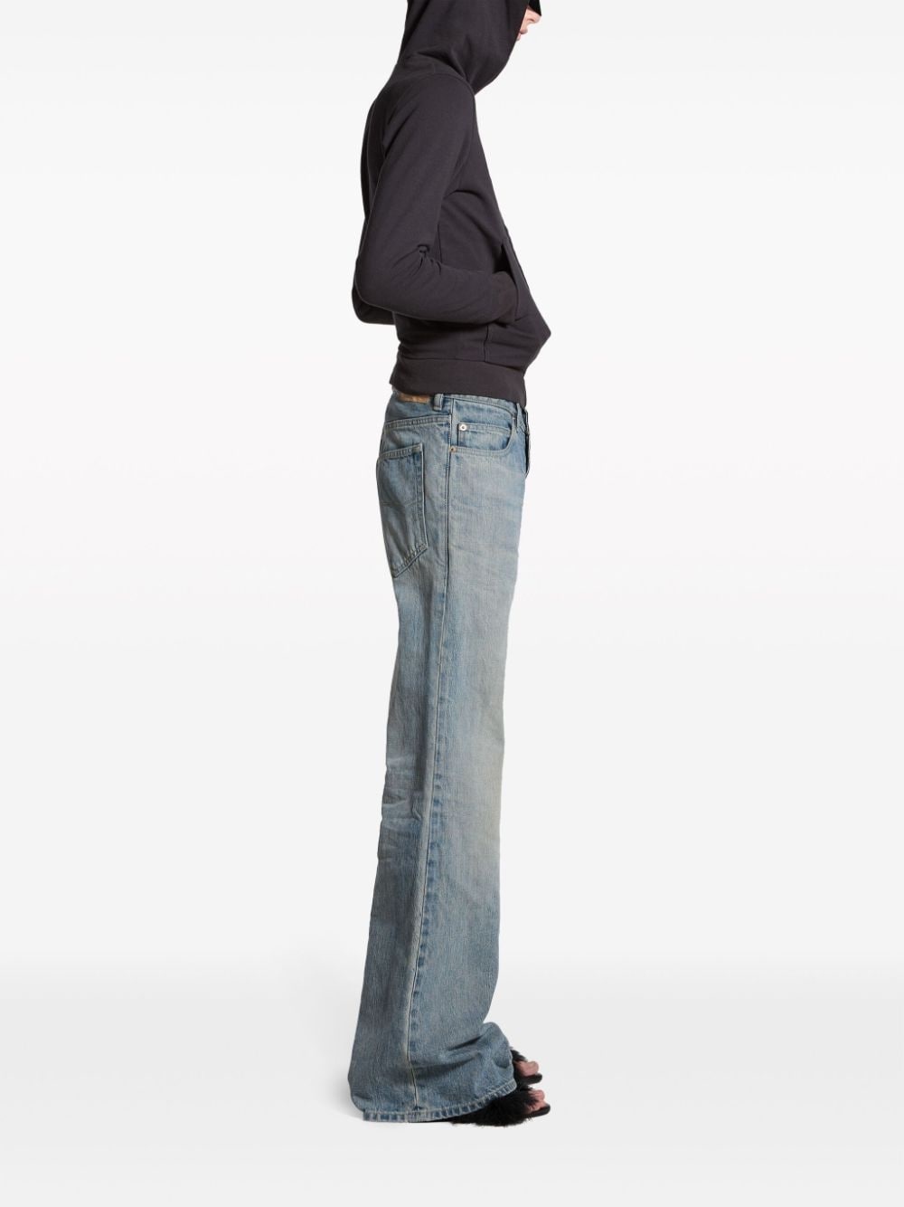 mid-wash flared jeans - 4