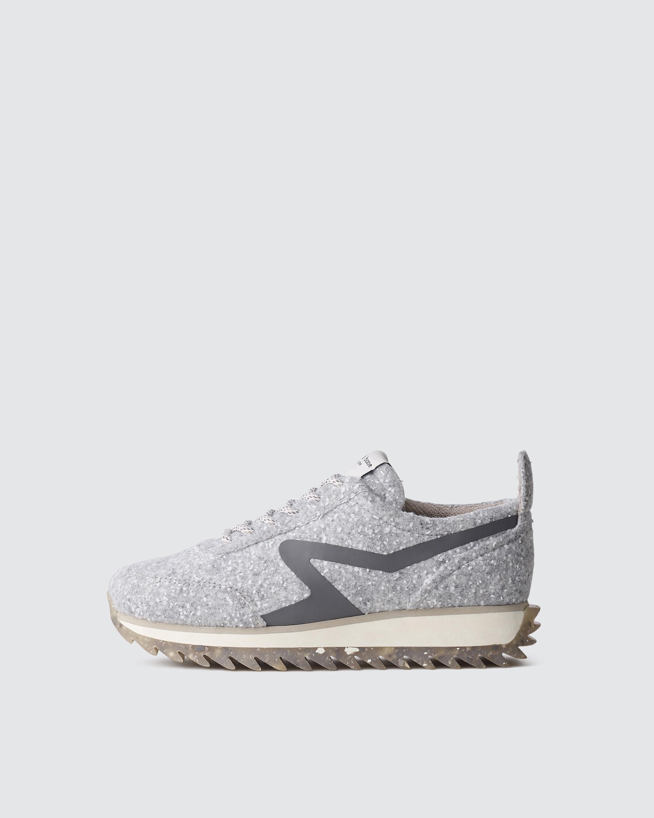 Retro Runner - Mélange Felt
Low Top Sneaker - 1