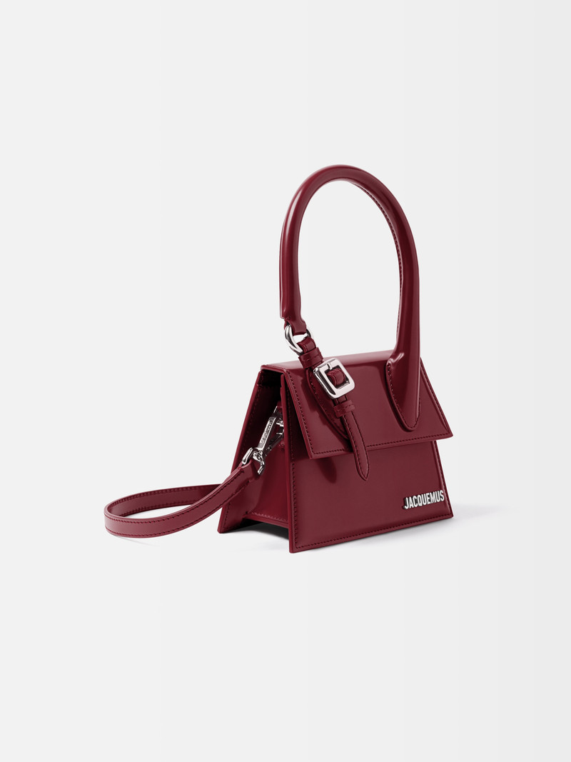 JACQUEMUS The medium Chiquito with buckle outlook