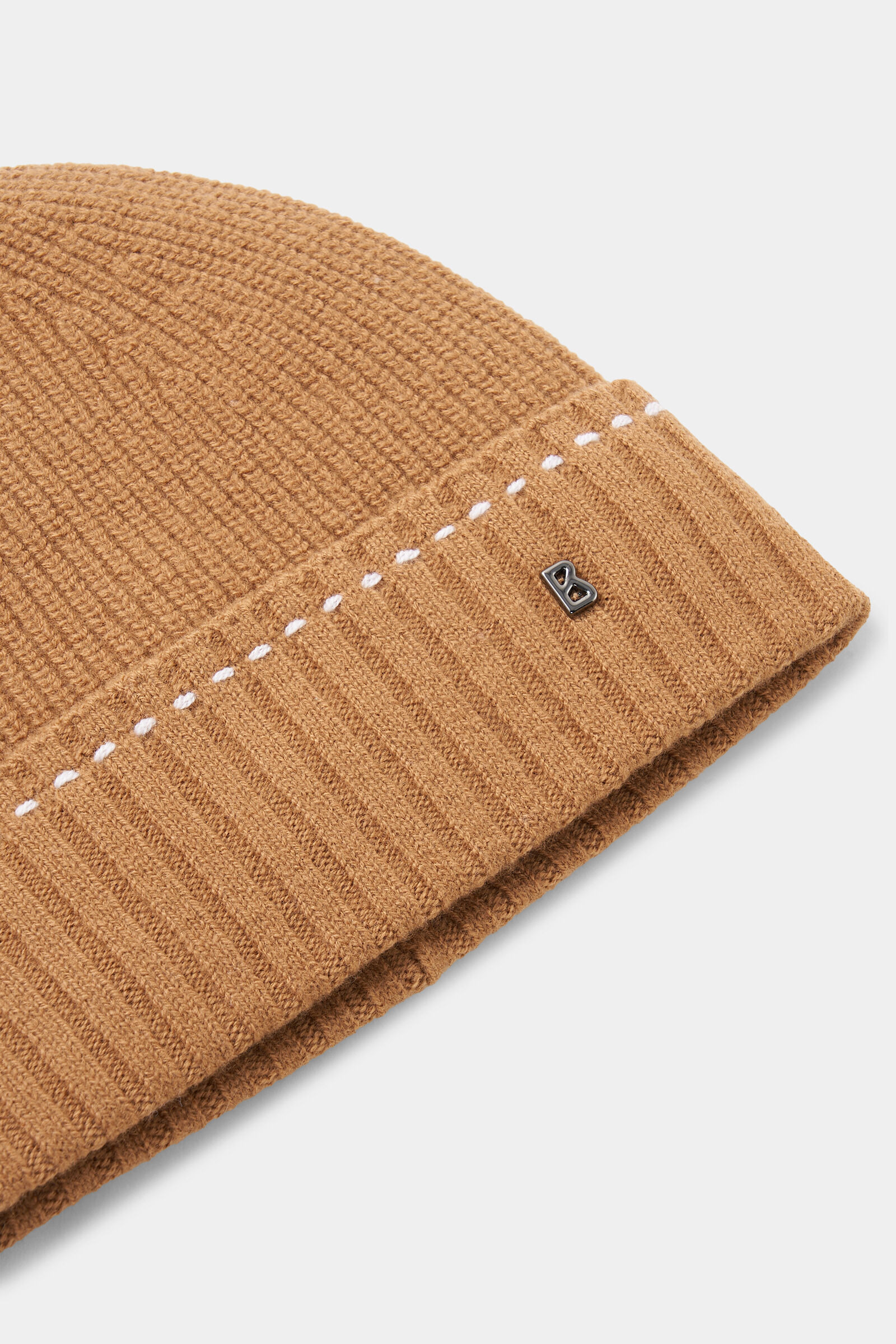 Moulan knitted hat in Hazel - 3