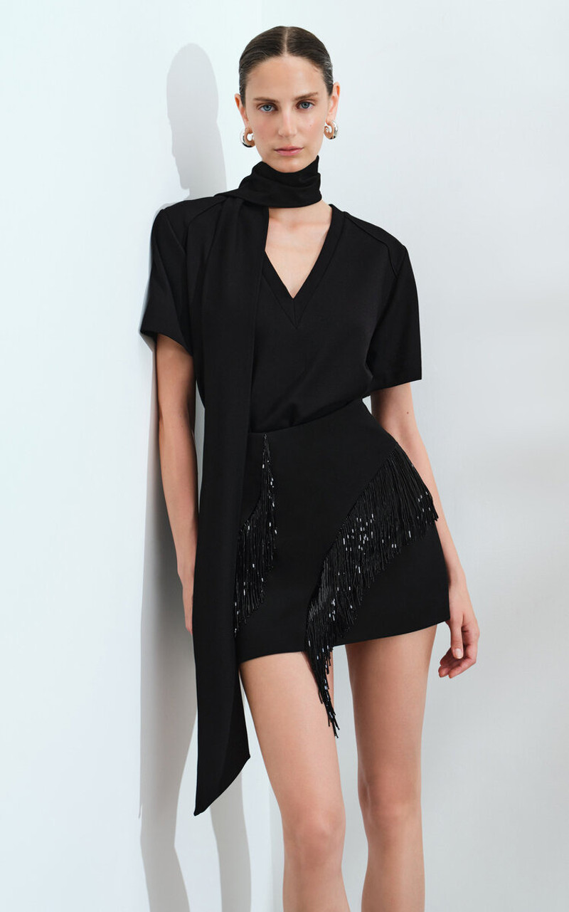 ILA Lola V-neck Shirt black outlook