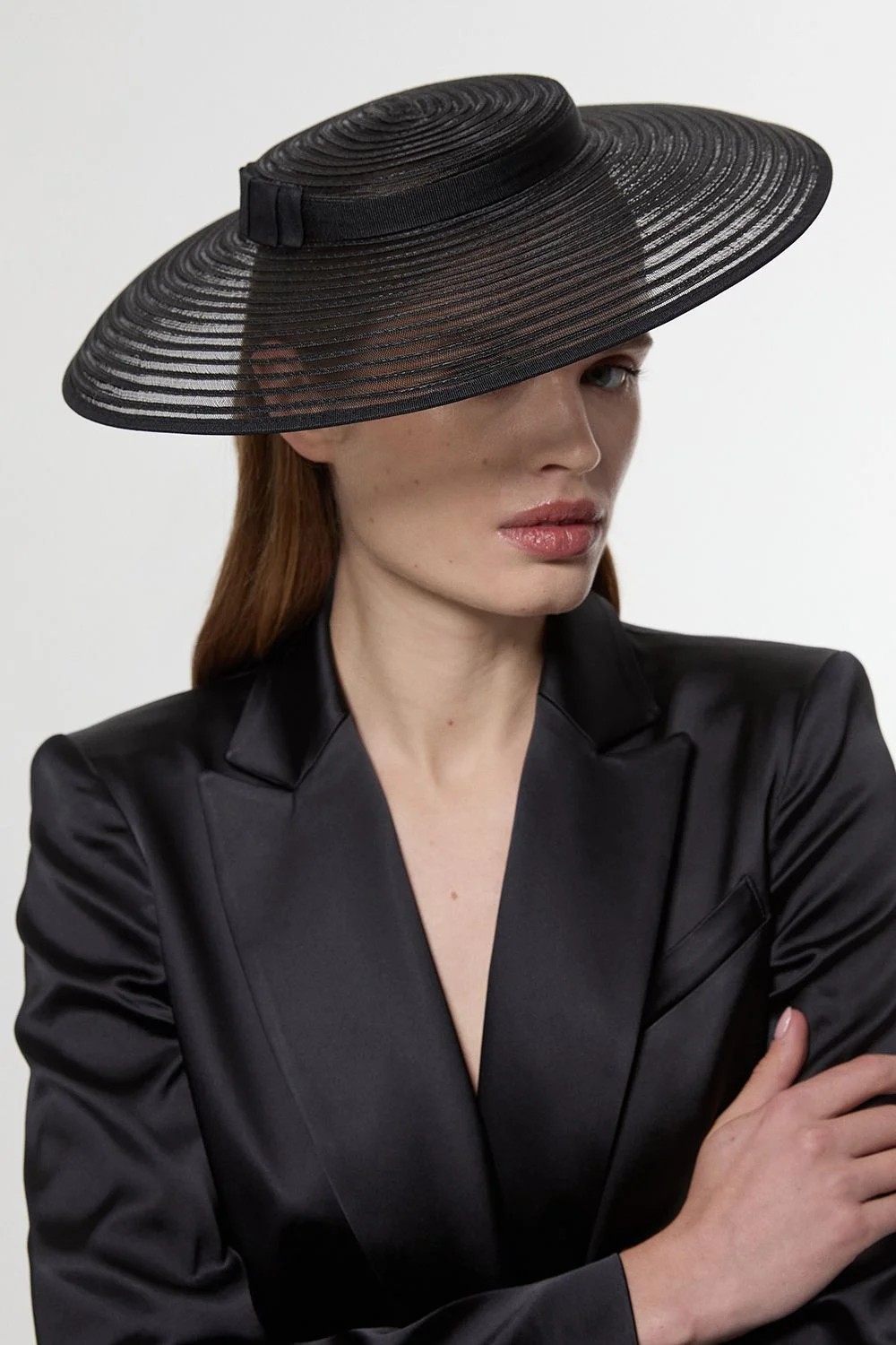 Asymmetric Disk Bow Detailed Fascinator - 1
