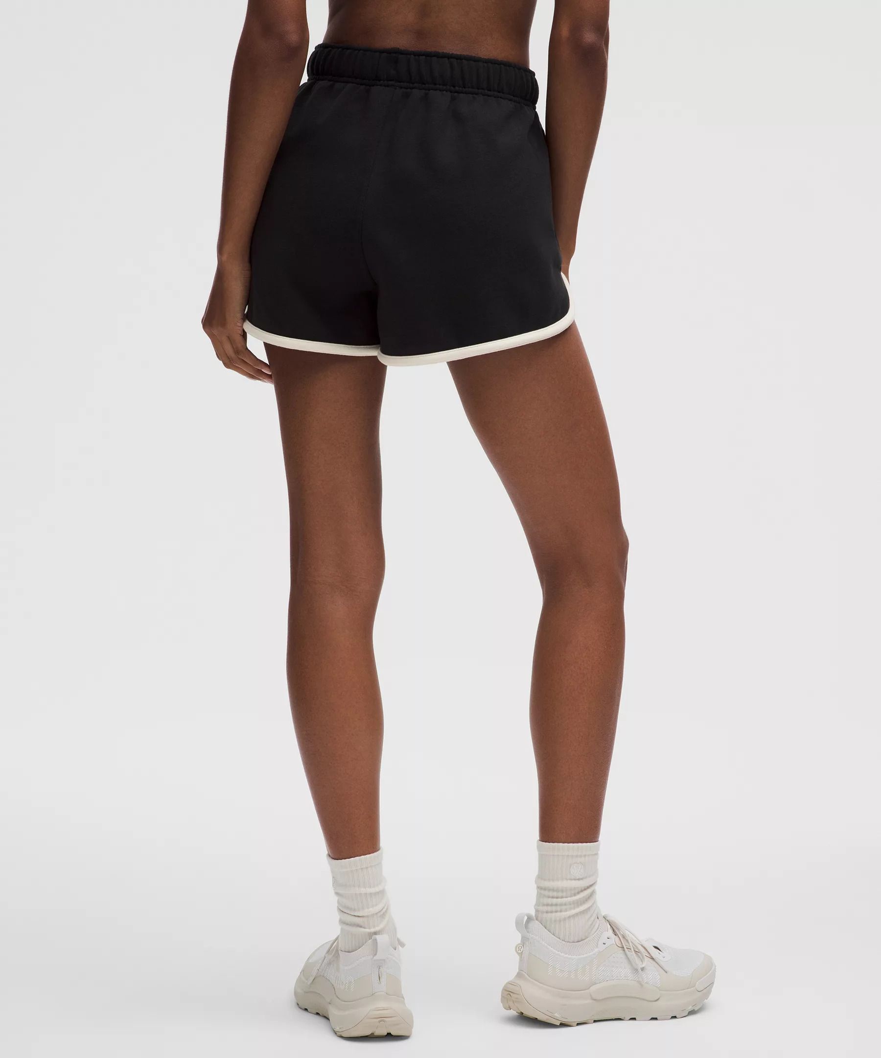Scuba Mid-Rise Oversized Short 3" *Trim - 3