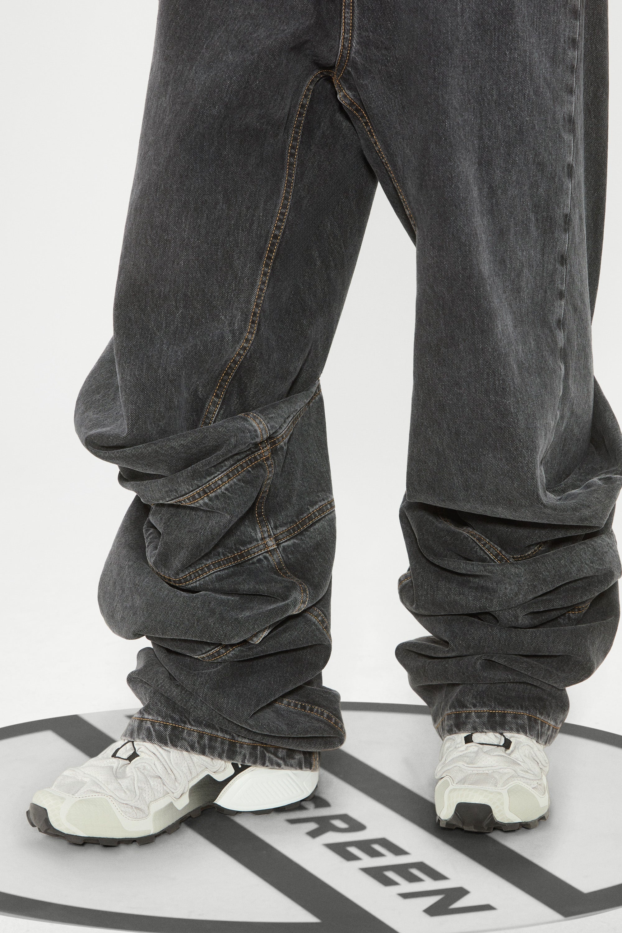Evergreen Draped Cuff Jeans - 6