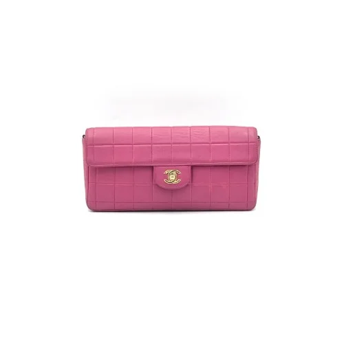 Chanel No. 7 Magenta Chocolate Bar Shoulder Bag - 1