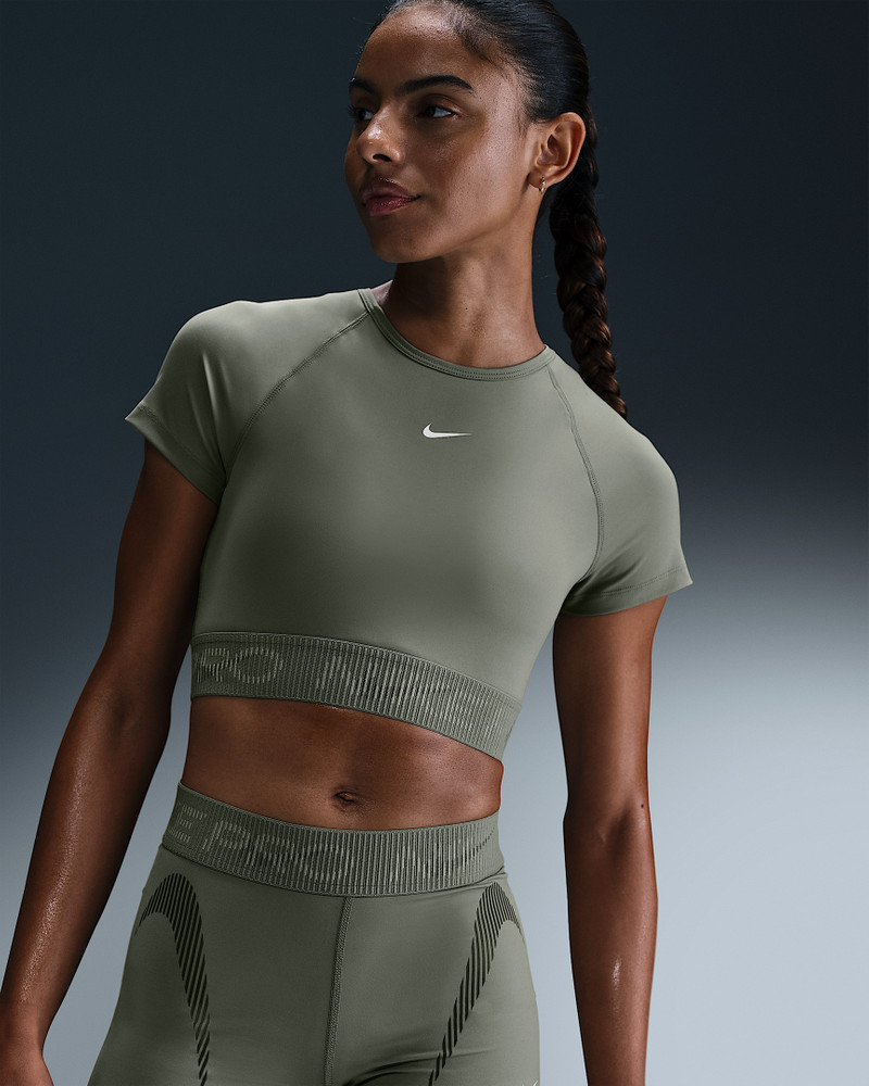 Nike Pro Women's Dri-FIT Short-Sleeve Cropped Graphic Top 1